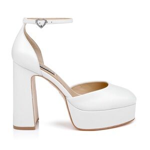 NIB Badgley Mischka Jayda II White Platform Ankle Strap Heels